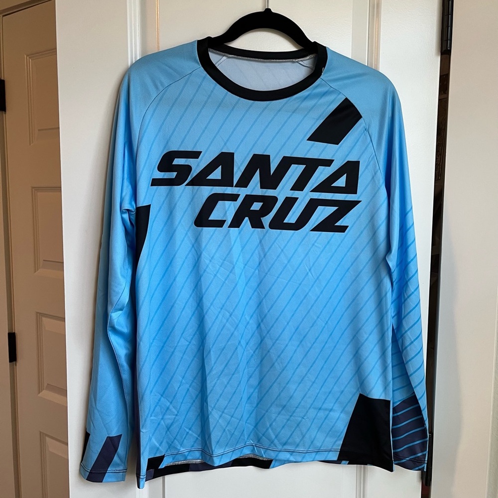 🛑 SOLD: Men’s Santa Cruz Long Sleeve Bike Jersey
